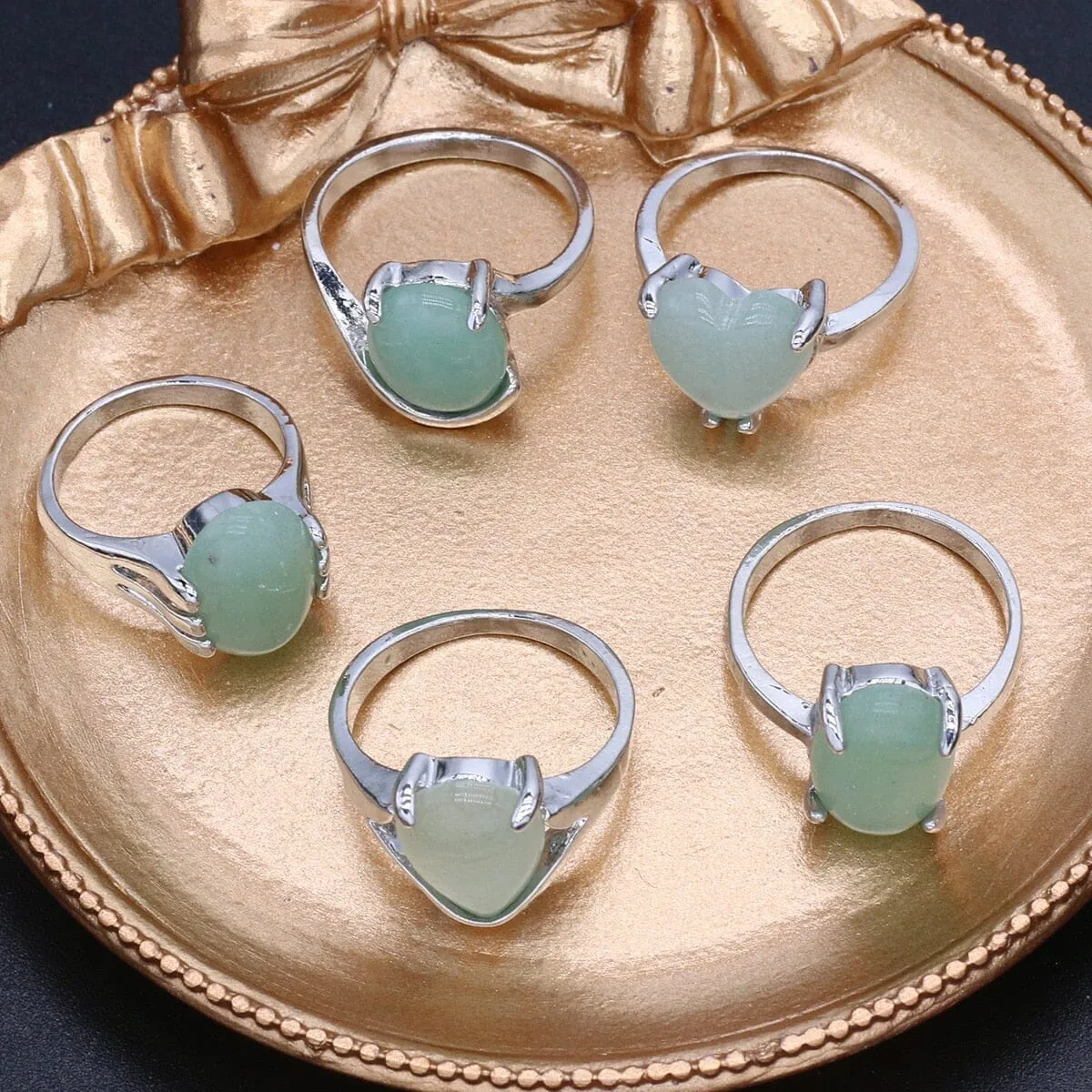 10 Pcs Natural Stone Green Aventurine Stone Random Size Ring