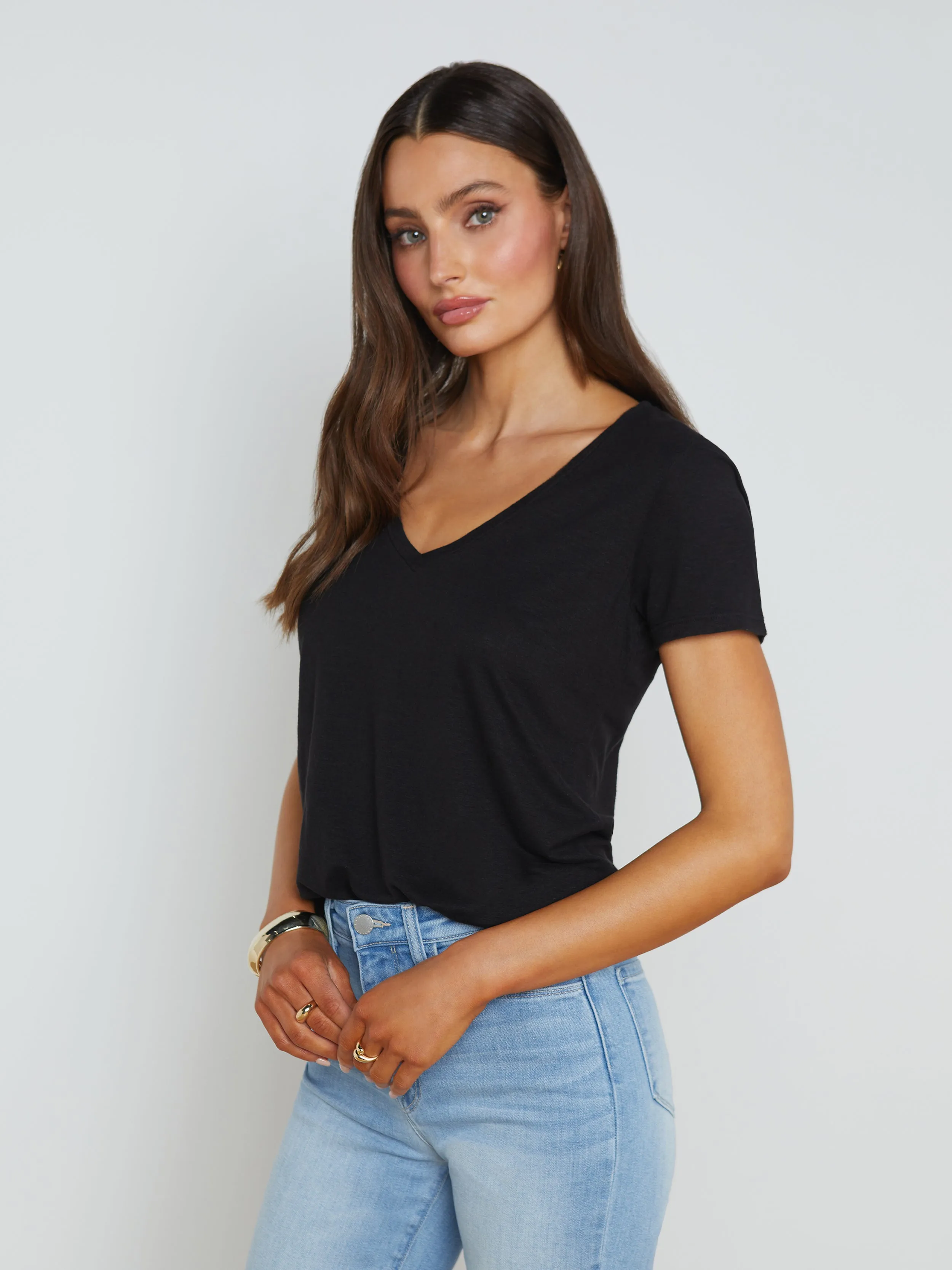 Daijia V-Neck Tee